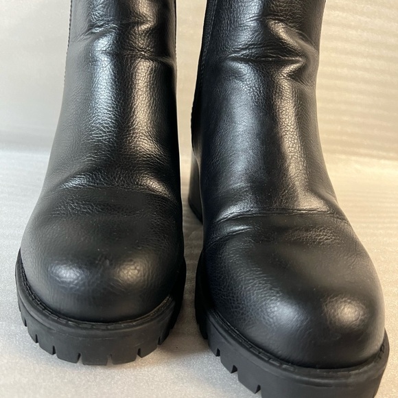 MIA Women Jody Chelsea Black Boots 7M Anatomic Contoured Footbed Block Heel Chic - Picture 12 of 16